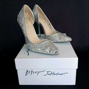 BETSEY JOHNSON Chic Silver Rhinestone Stiletto Heels Women's Size 5 NWB